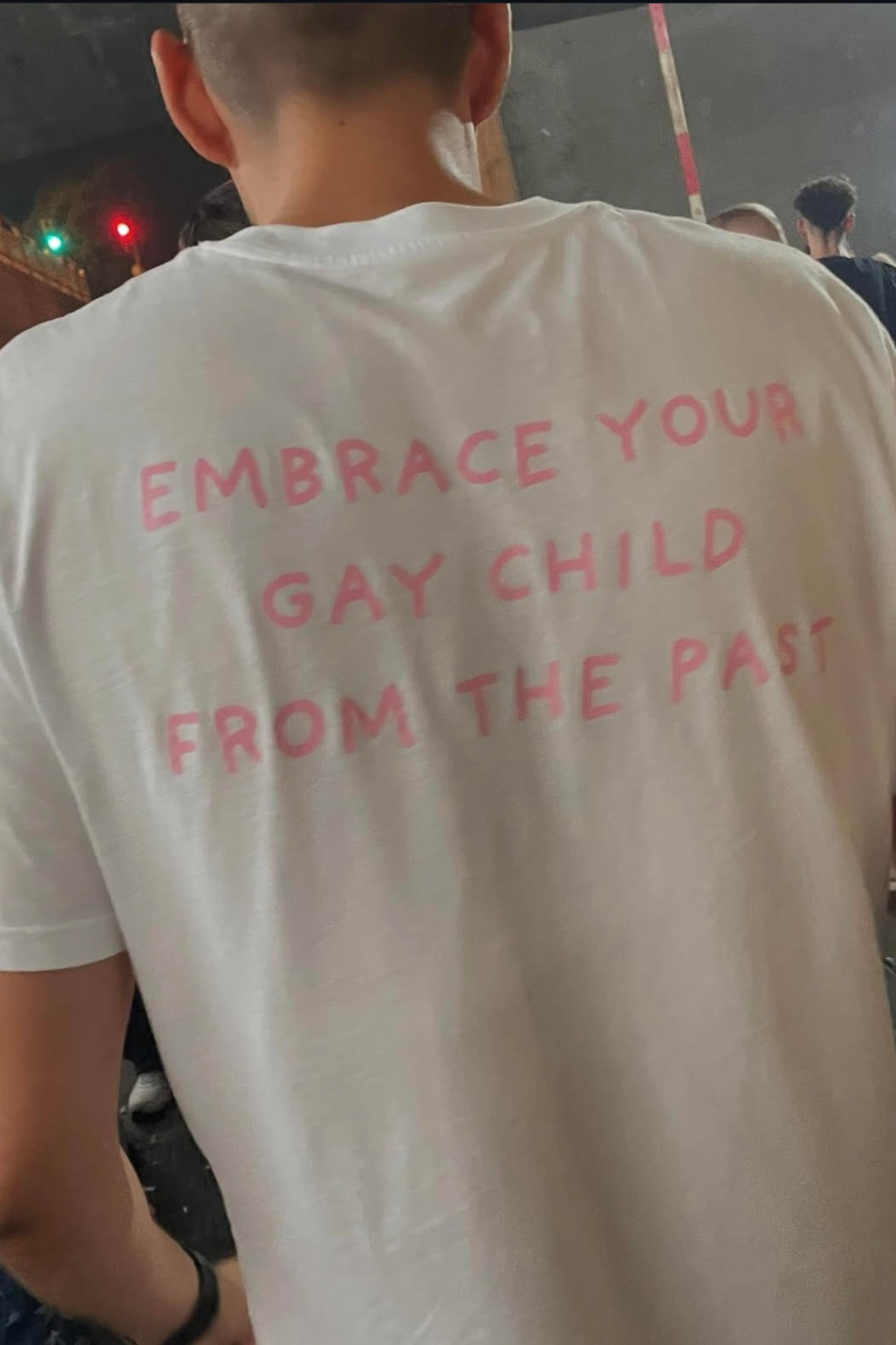 CAMISETA EMBRACE WHITE