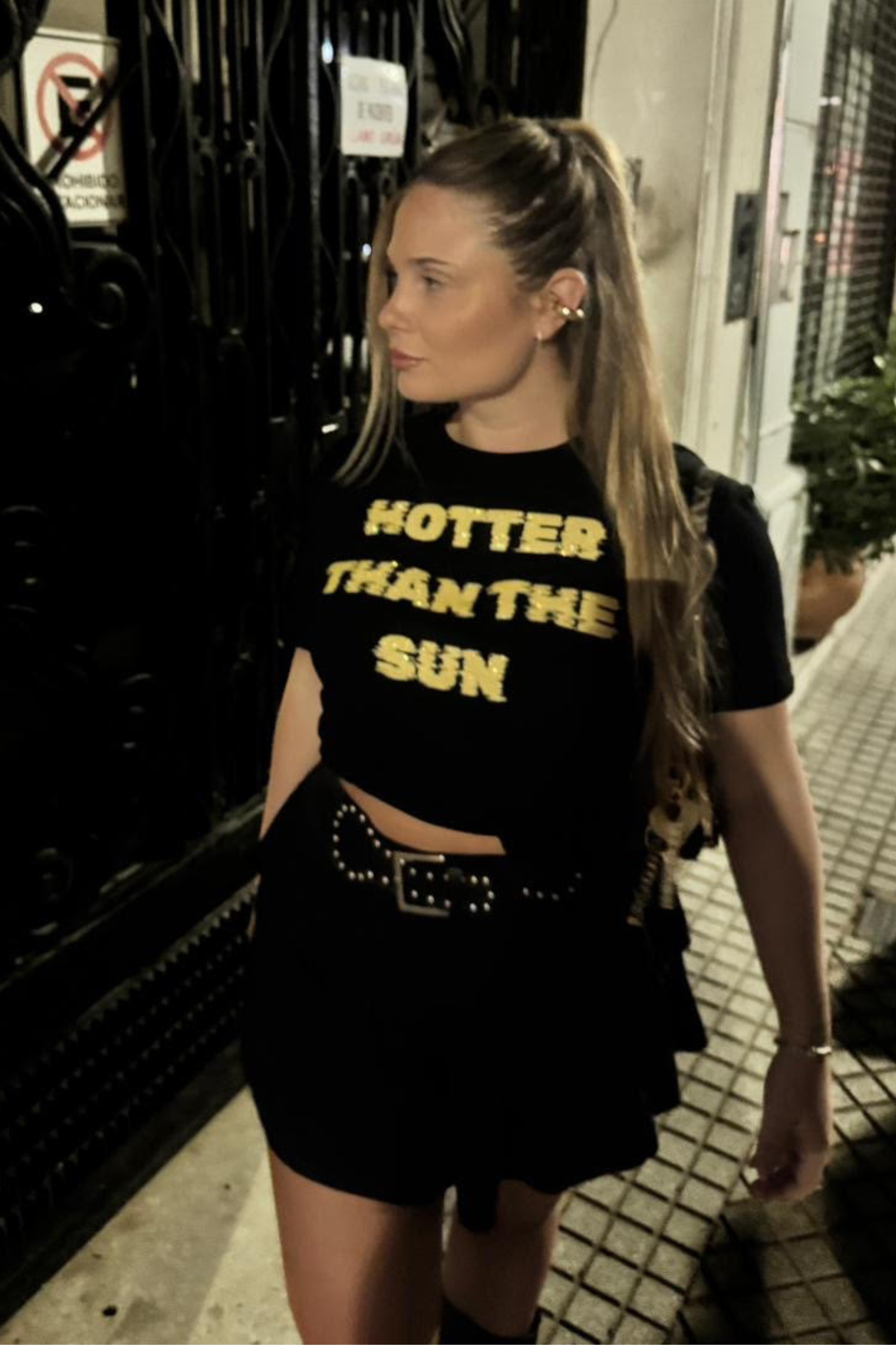 CAMISETA GLITTER HOTTER THAN THE SUN