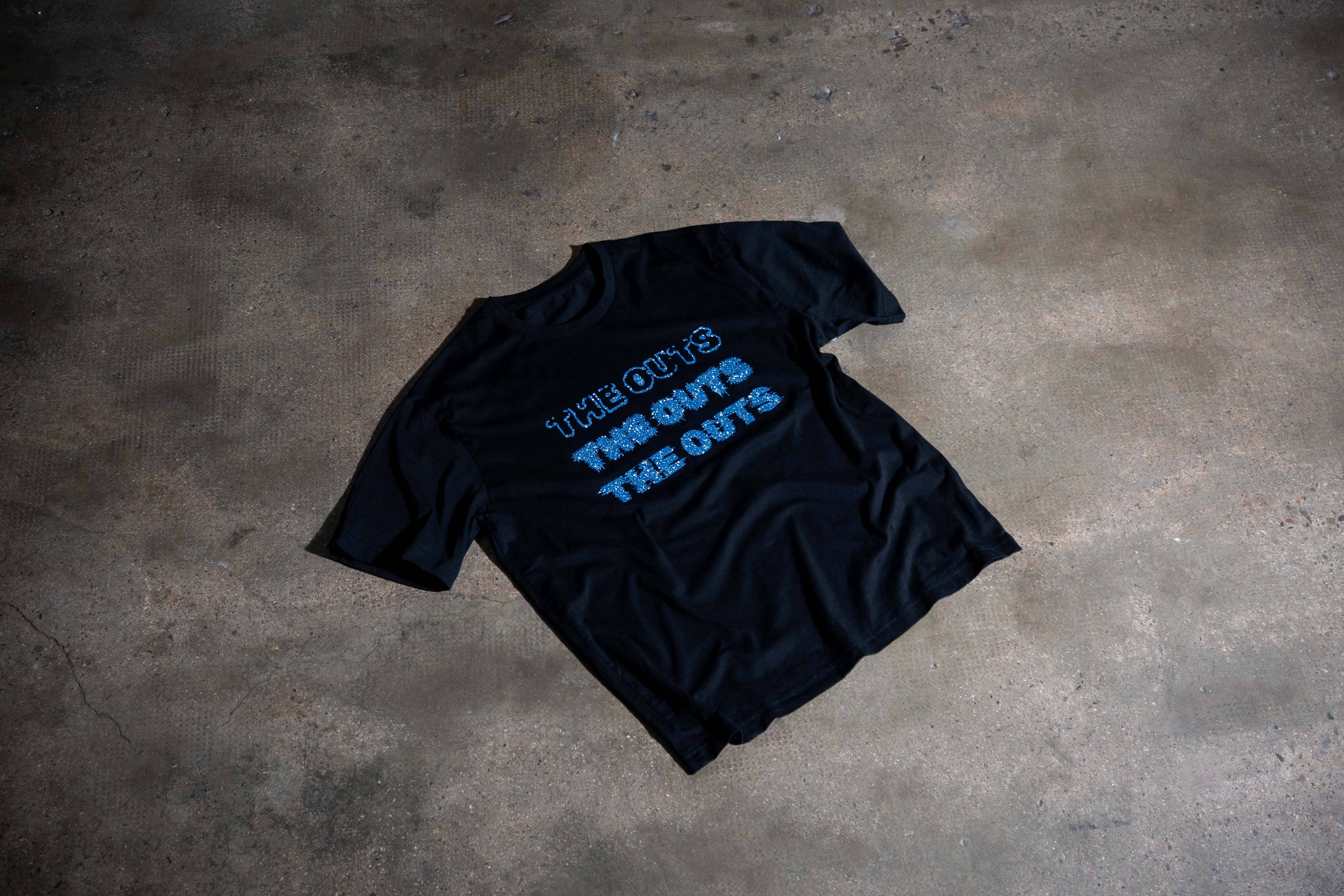 CAMISETA GLITTER THE OUTS