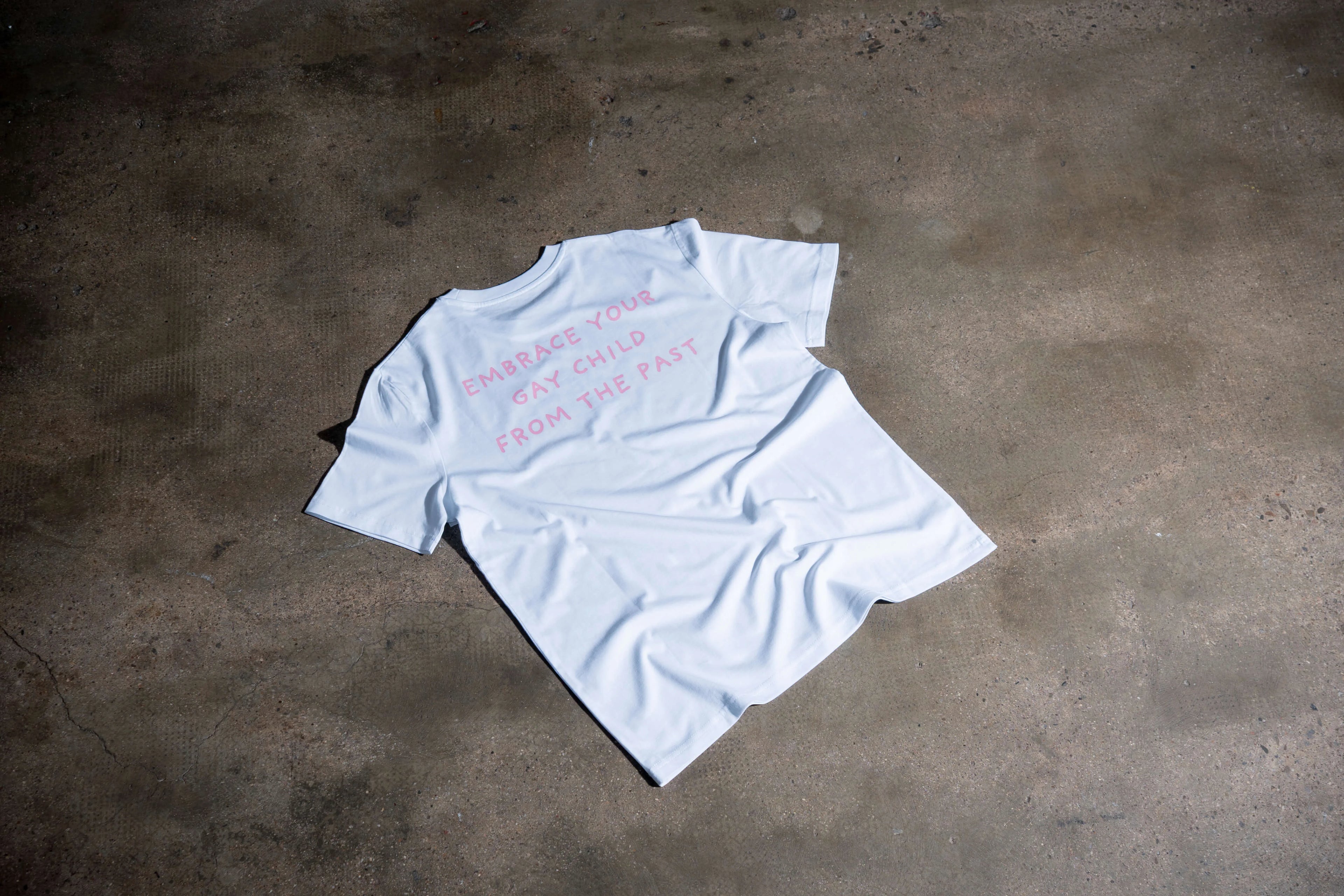 CAMISETA EMBRACE WHITE