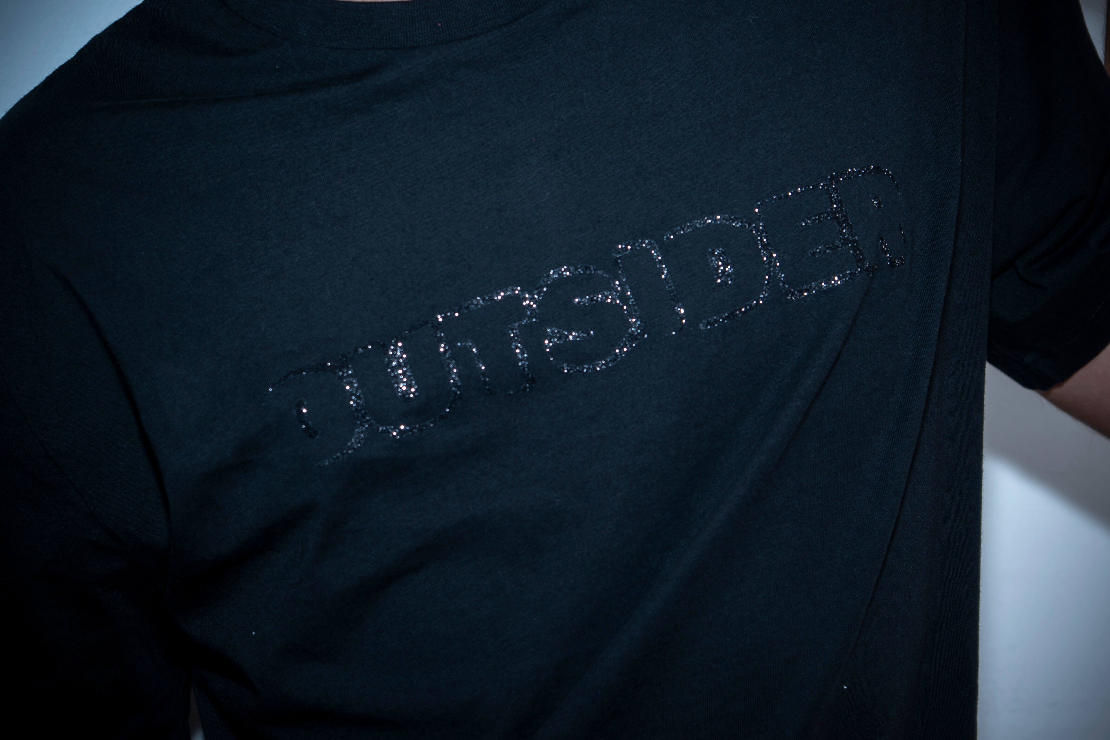 CAMISETA GLITTER OUTSIDER